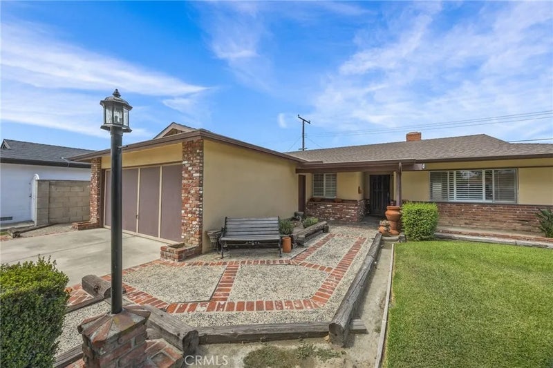 506 S Everglade