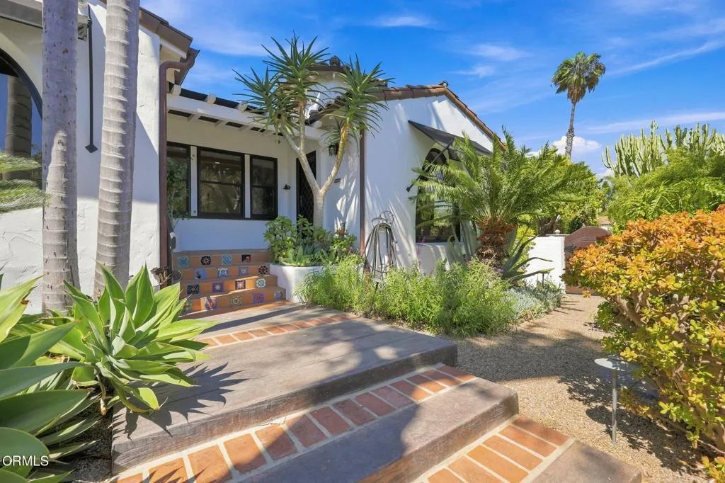 25 Encinal Place