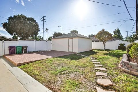 Tiny photo for 6851 Coachella Ave, Long Beach, CA 90805 (MLS # OC25239053)