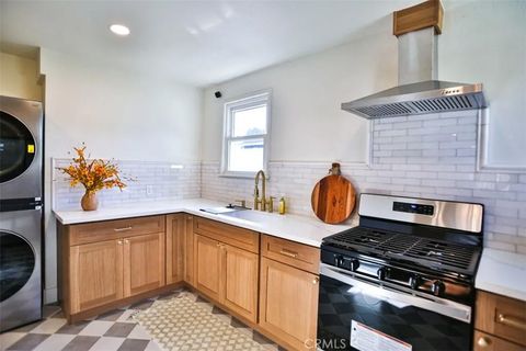 Tiny photo for 6851 Coachella Ave, Long Beach, CA 90805 (MLS # OC25239053)