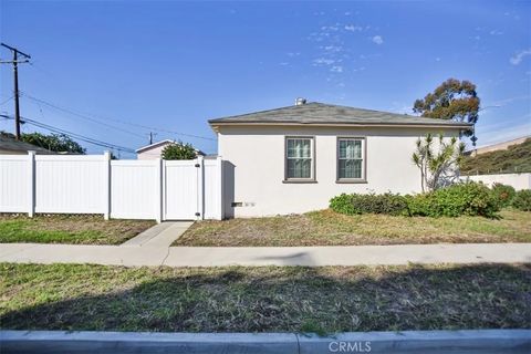 Tiny photo for 6851 Coachella Ave, Long Beach, CA 90805 (MLS # OC25239053)