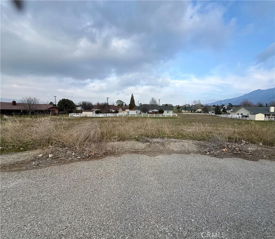 Photo of 0 Burlingame Court, Tehachapi, CA 93561 (MLS # PI26075004)