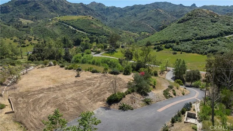 32067 Lobo Canyon