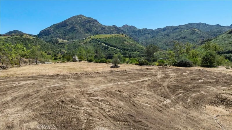 32067 Lobo Canyon