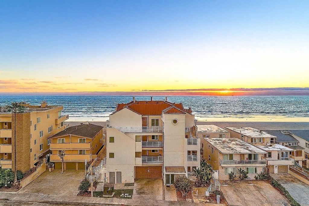 Photo of 1362 Seacoast Dr #F, Imperial Beach, CA 91932 (MLS # 250039817)