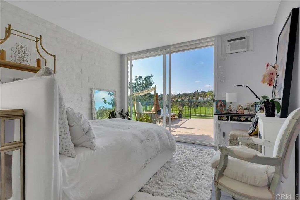 2544 Navarra Drive 12
