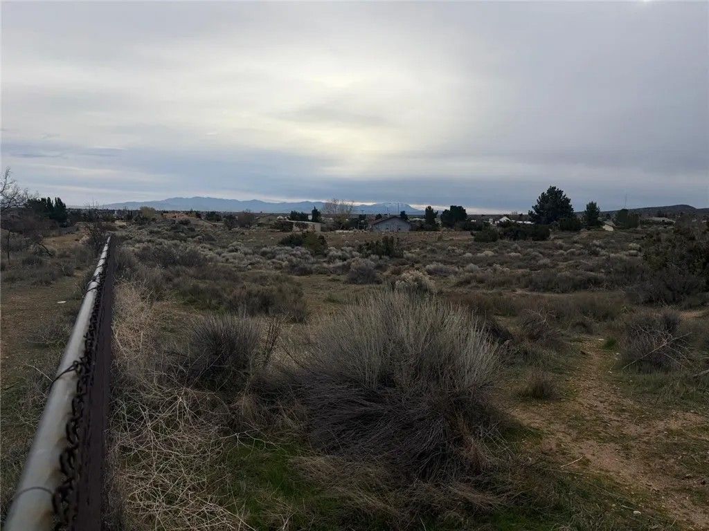 Photo of 0 Gobi Rd, Phelan, CA 92371 (MLS # SR26010575)