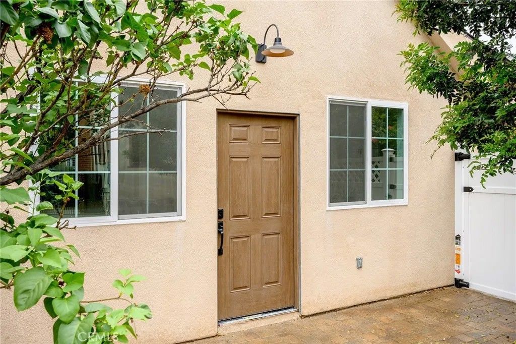 Photo of 3505 Rosemary Avenue #A, Glendale, CA 91208 (MLS # GD26070492)