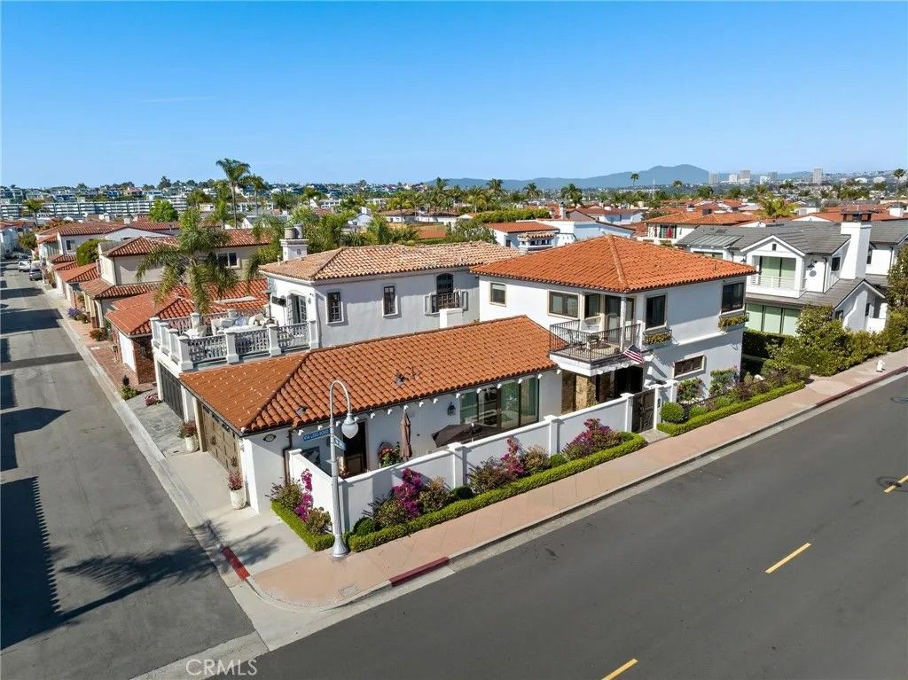 Photo of 510 Via Lido Soud, Newport Beach, CA 92663 (MLS # NP26004945)