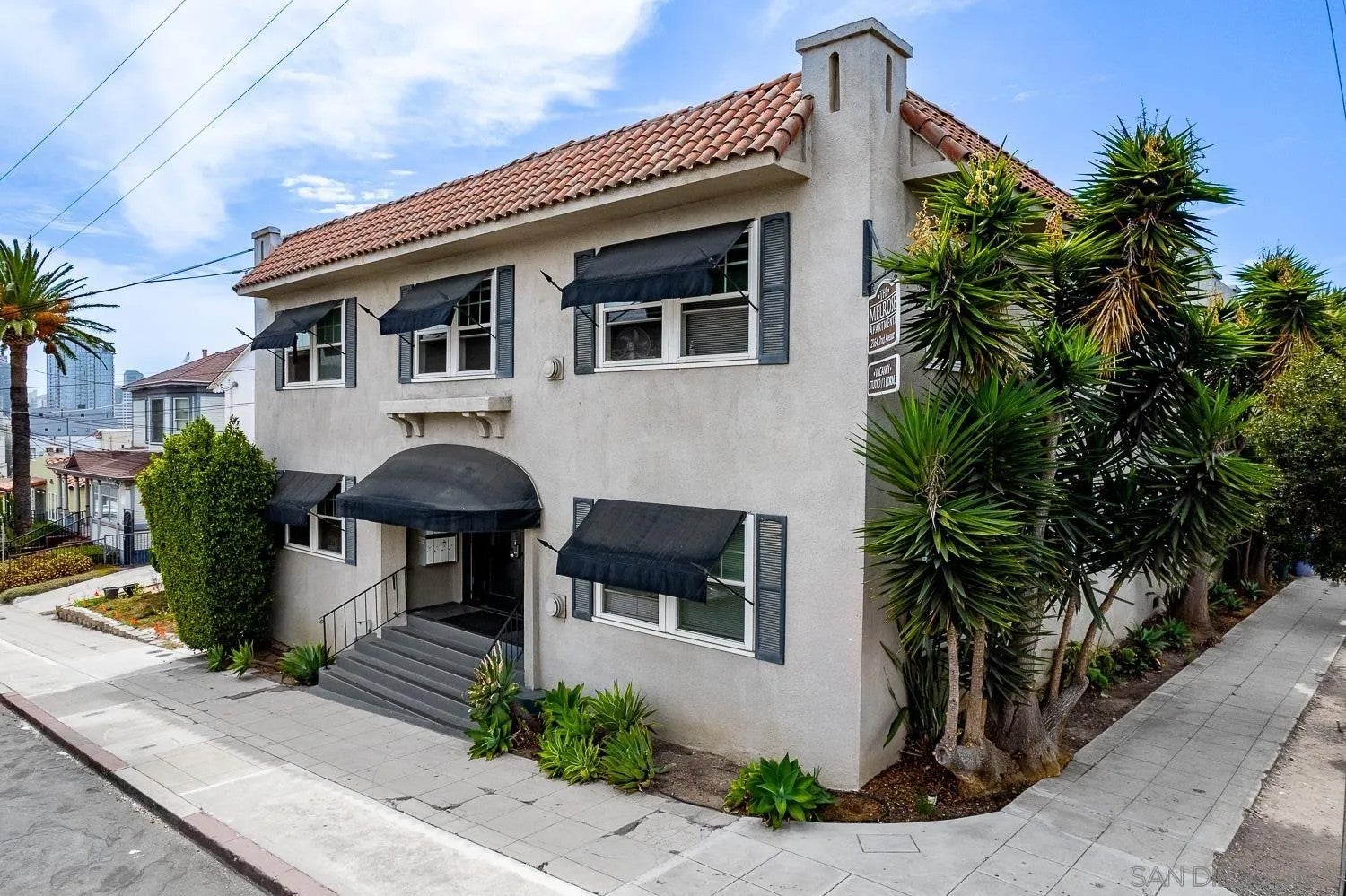 2164 2nd Ave