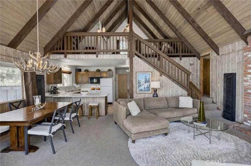 1604 Woodland Drive