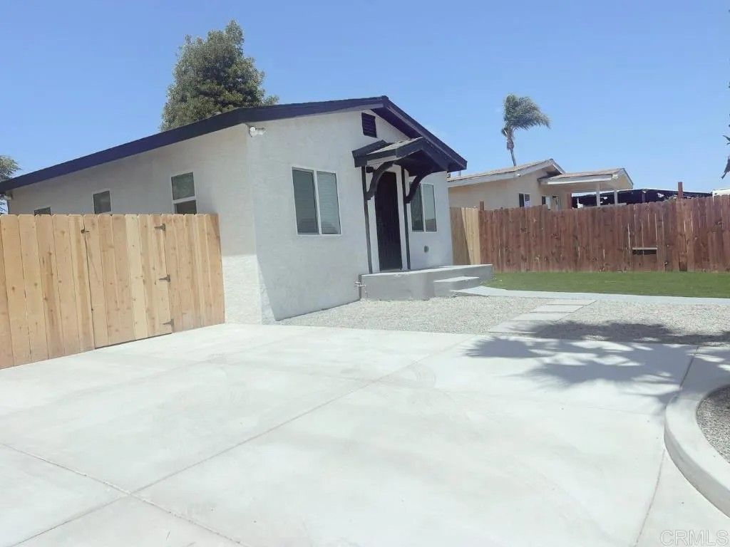 Photo of 220 Southlook Avenue, San Diego, CA 92113 (MLS # PTP2600263)