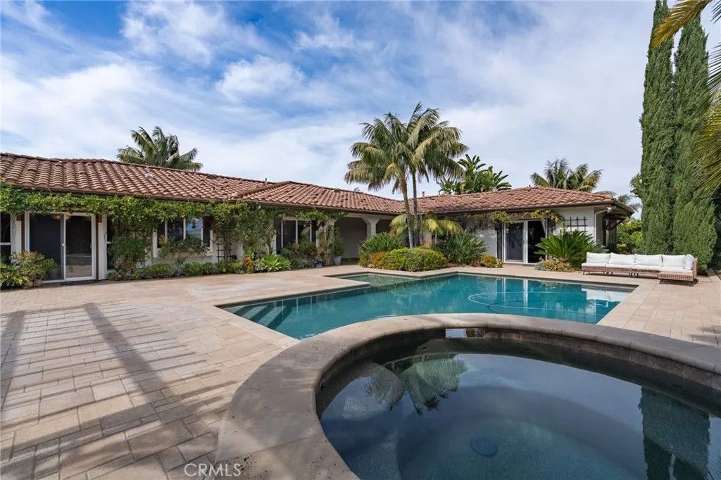 Photo of 30415 Disney Ln, Vista, CA 92084 (MLS # SW25277603)