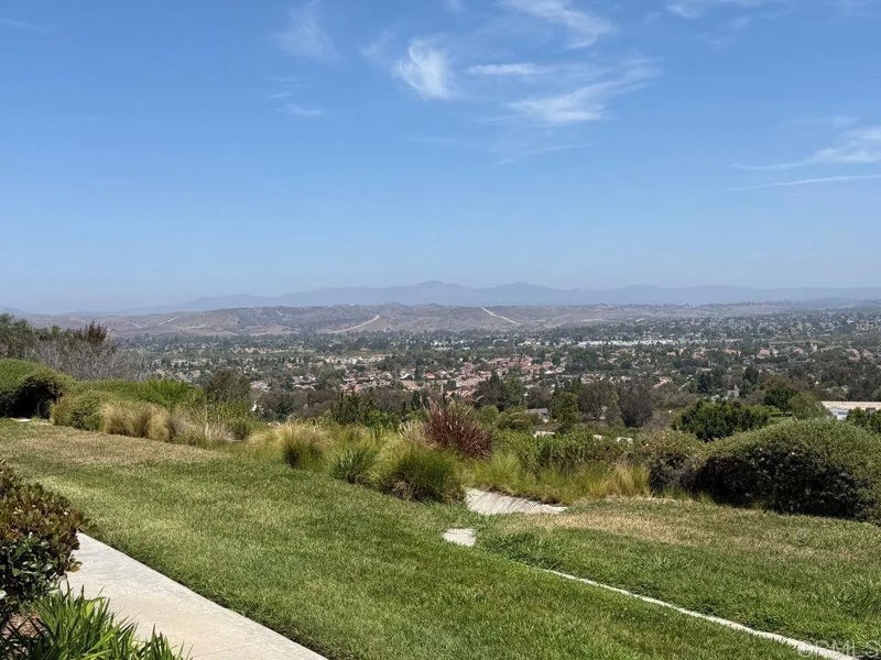 4362 Dowitcher Way