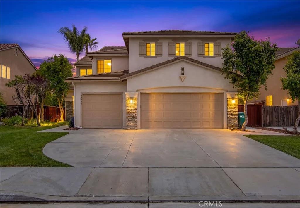 Photo of 29377 Shady LN, Murrieta, CA 92563 (MLS # SW26114159)
