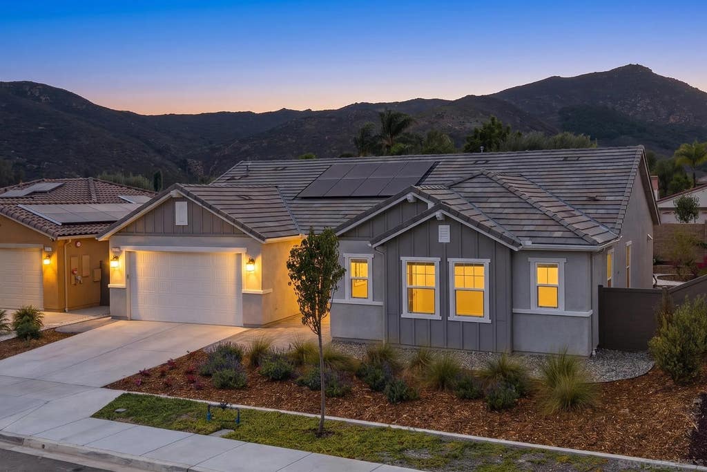 Photo of 3132 Shue PL, Escondido, CA 92027 (MLS # 260020461)