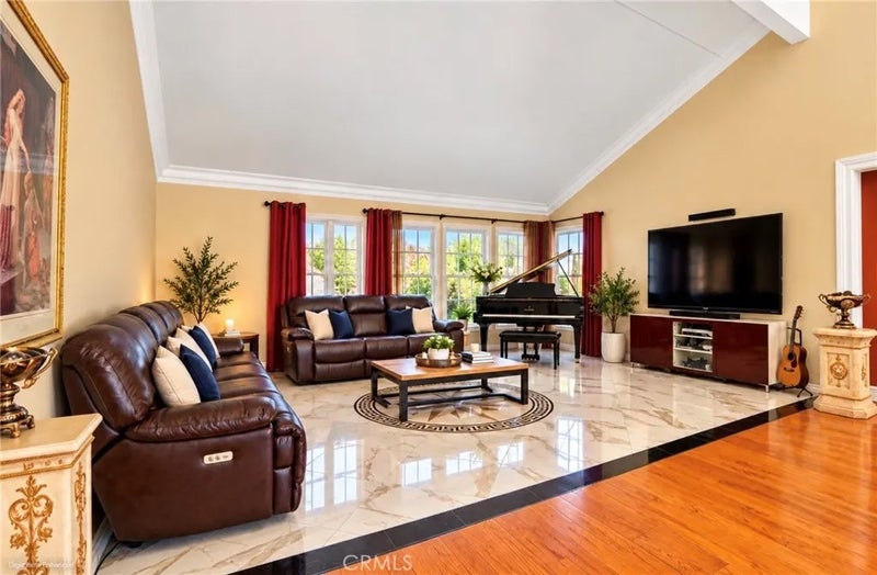 3561 Venture Drive