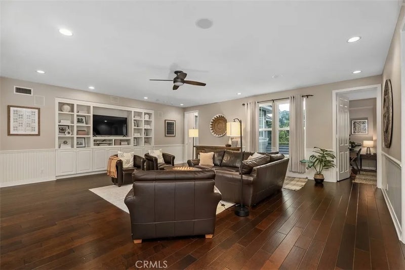 16 Vela Court