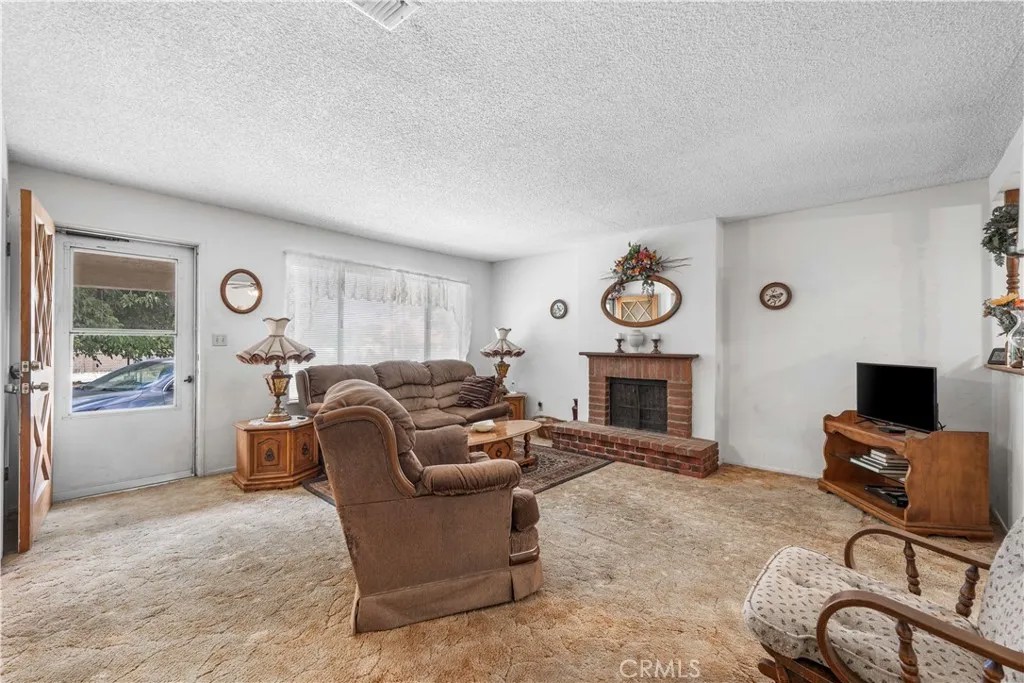 10042 Ave S12