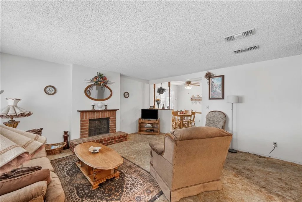 10042 Ave S12