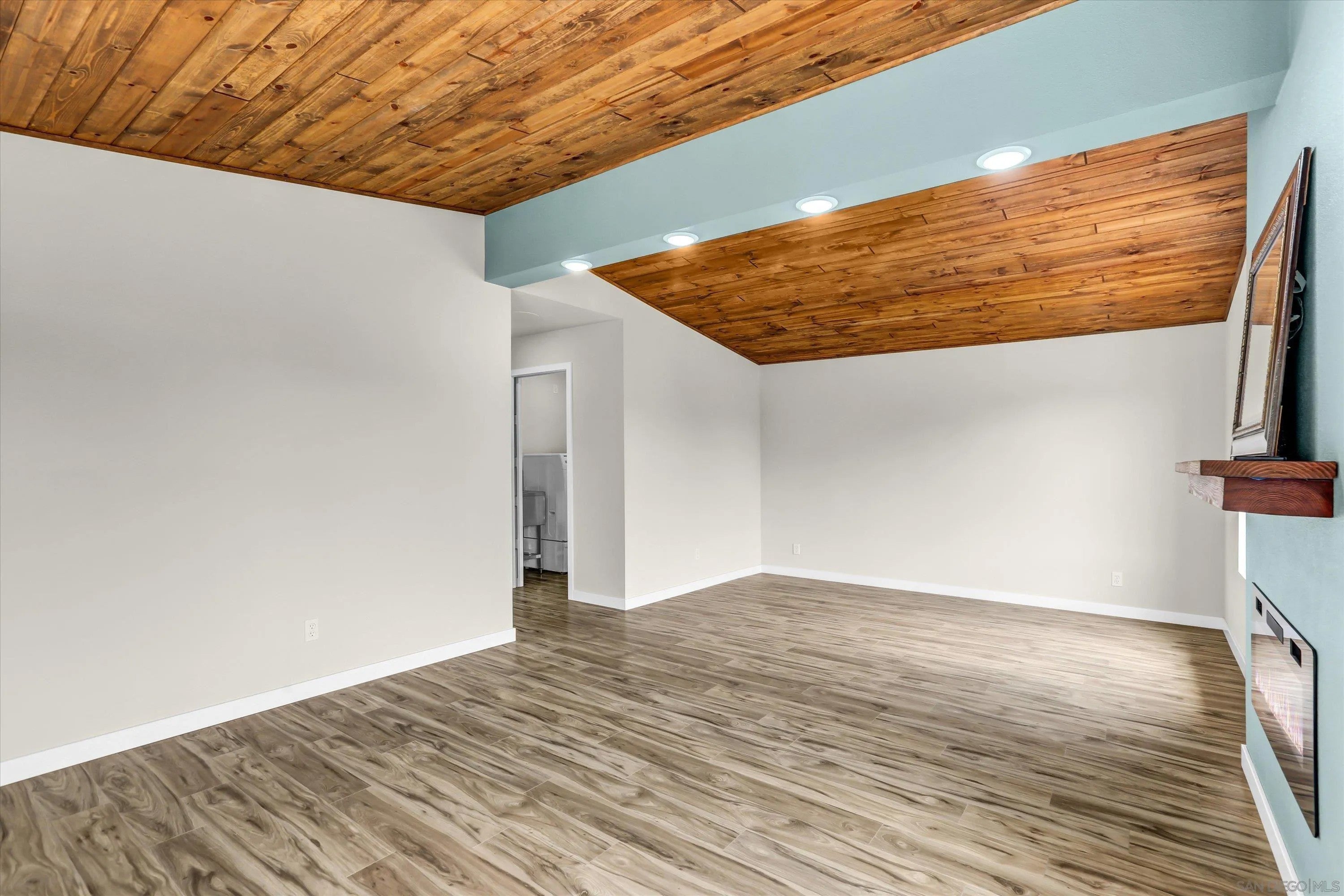 275 S Worthington St 123
