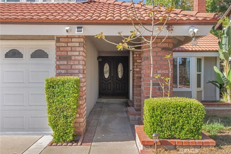 108 Pinetree Court