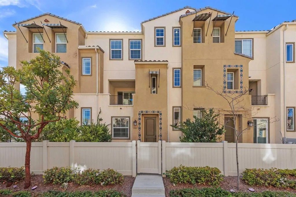 Photo of 1309 Via Lucero, Oceanside, CA 92056 (MLS # NDP2602150)