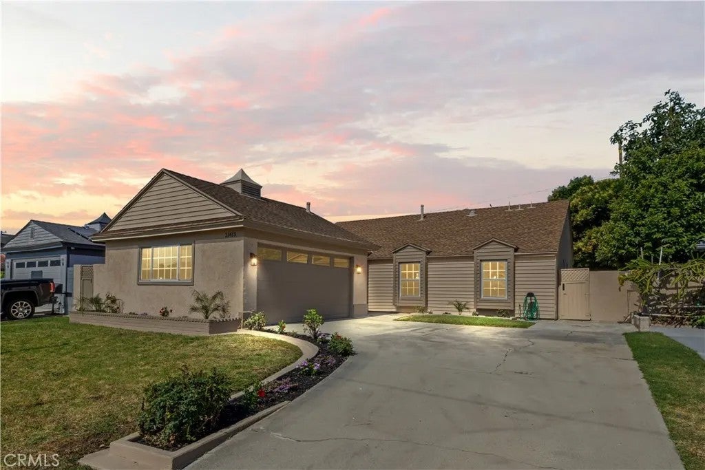 Photo of 21413 Weiser AVE, Carson, CA 90745 (MLS # IV26131287)