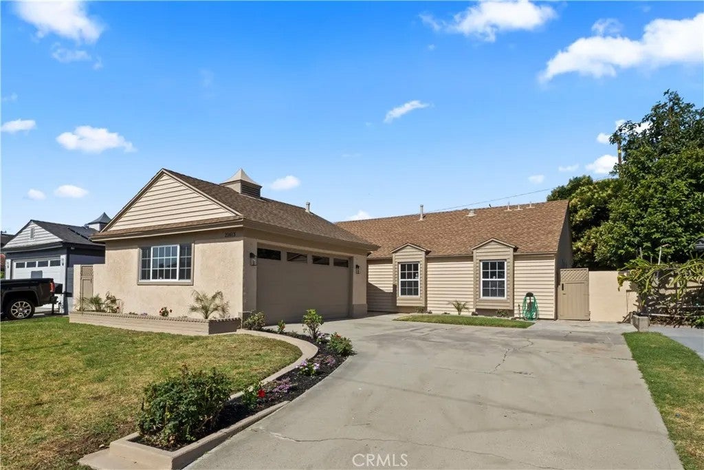 Photo of 21413 Weiser AVE, Carson, CA 90745 (MLS # IV26131287)