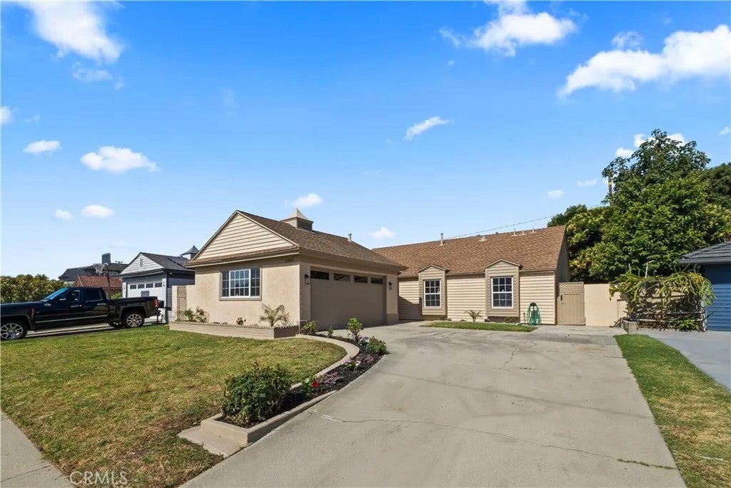 Photo of 21413 Weiser AVE, Carson, CA 90745 (MLS # IV26131287)