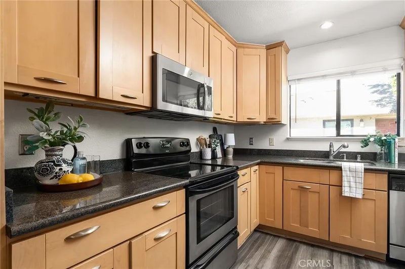 1420 Sherman Avenue 16