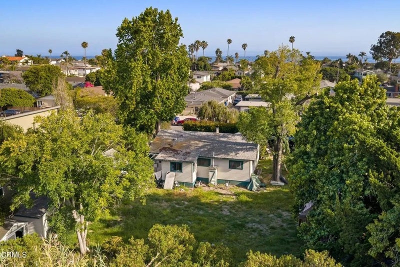 6648 Del Playa Drive