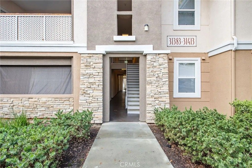 Photo of 31409 Taylor Ln, Temecula, CA 92592 (MLS # SW25265888)