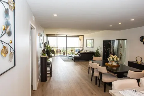 2500 Torrey Pines Road Unit 902, La Jolla, CA 92037 - #: NDP2507971