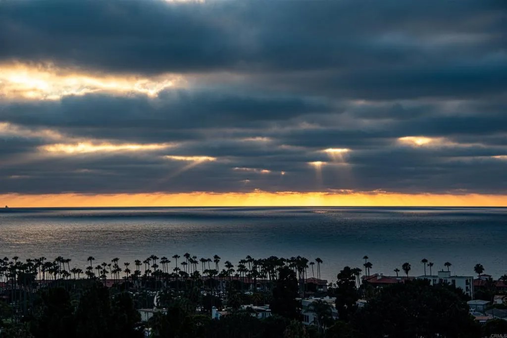 2500 Torrey Pines Road 902