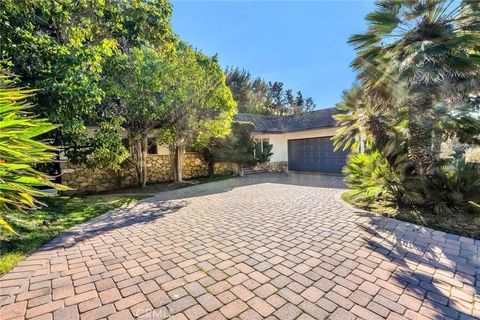 Photo of 2000 San Ysidro, Beverly Hills, CA 90210 (MLS # SB26006328)