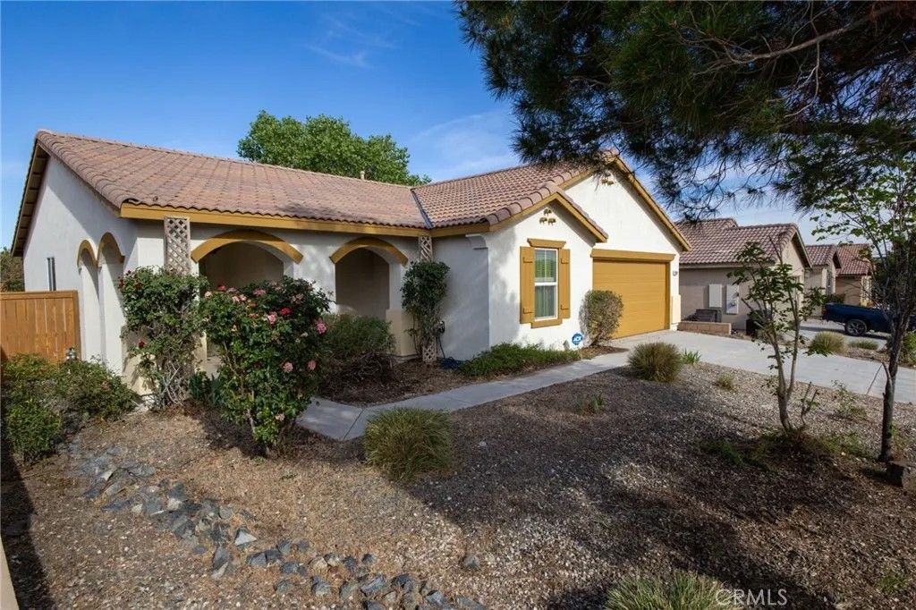 Photo of 12378 2nd Ave, Victorville, CA 92395 (MLS # CV26078037)