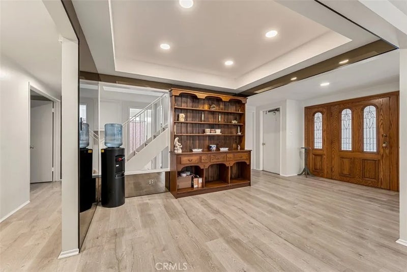 3102 S Pacific