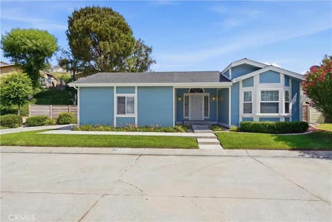 Photo of 20147 Crestview Drive, Canyon Country, CA 91351 (MLS # SR26187032)