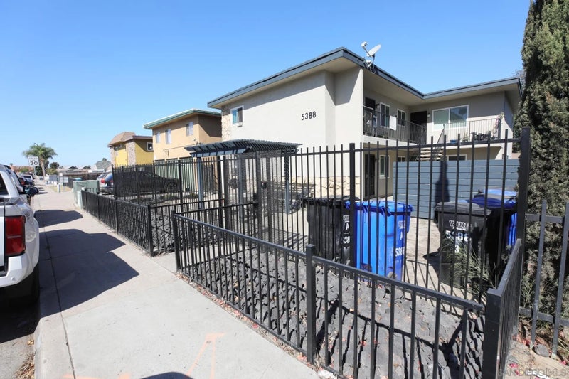 5388 Imperial Ave