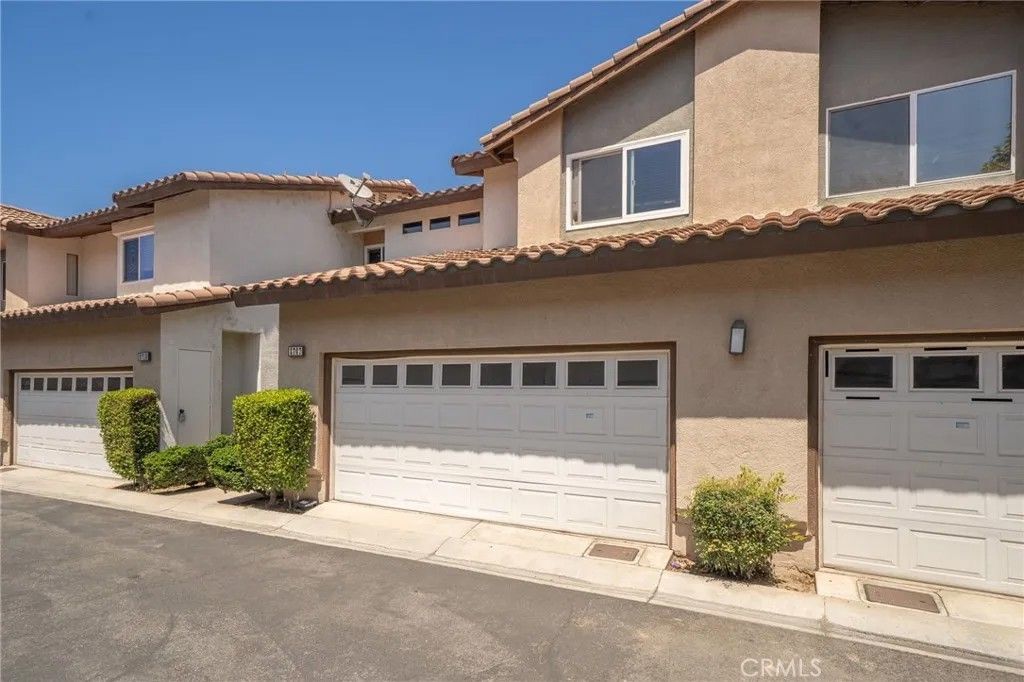 Photo of 3707 Calle Curacso, Riverside, CA 92503 (MLS # CV26102036)