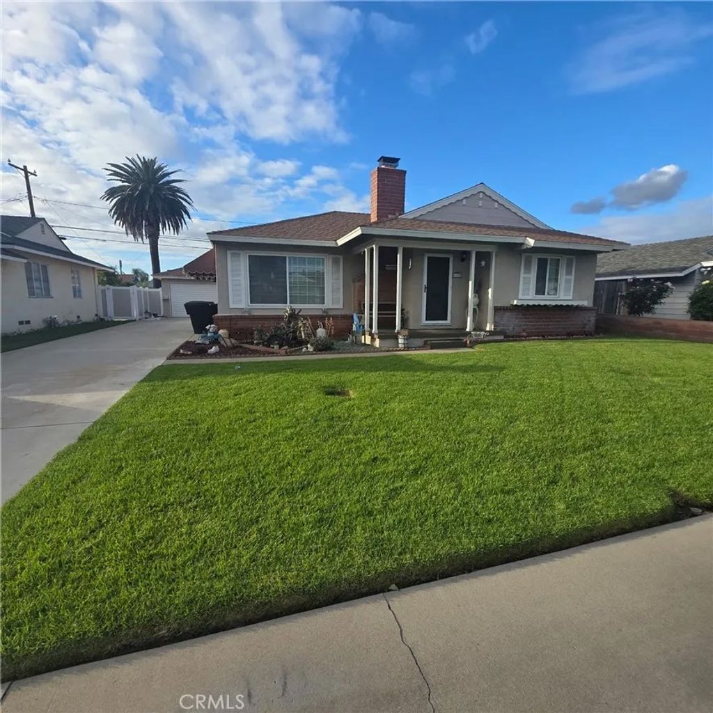 Photo of 1235 E Eastwood Dr, Anaheim, CA 92805 (MLS # PW26086977)