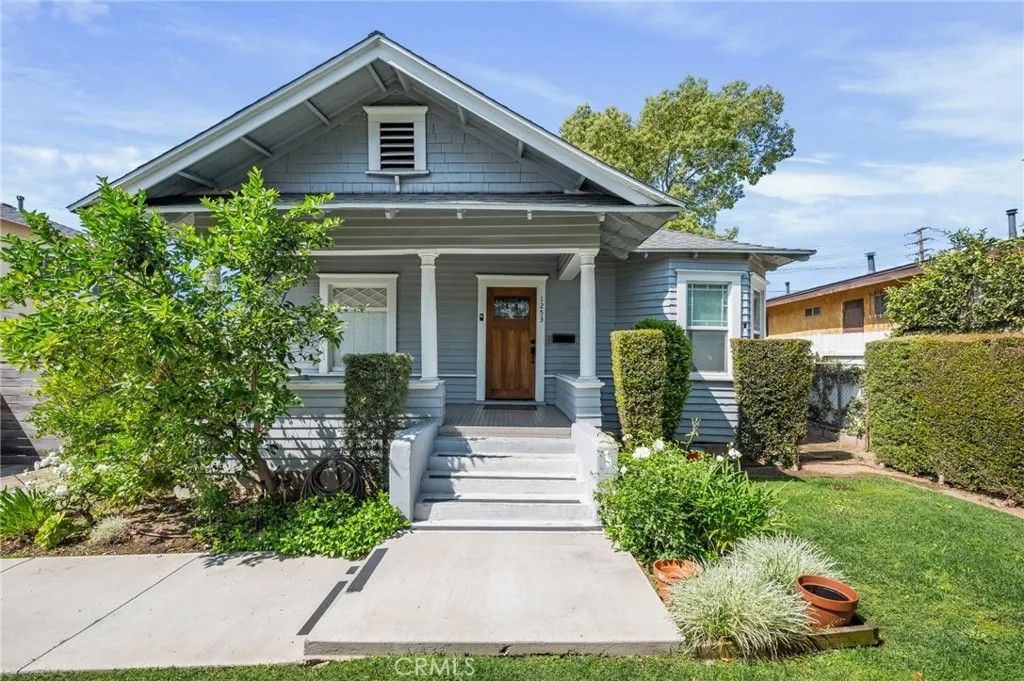 Photo of 1251 N Commonwealth Ave, Los Angeles, CA 90029 (MLS # PV26066757)