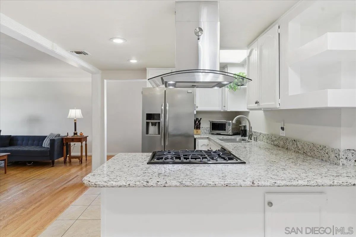 4737 Baylor Dr