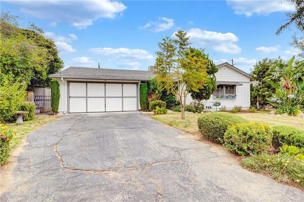 Photo of 11142 Gaynor AVE, Granada Hills, CA 91344 (MLS # IG26103892)