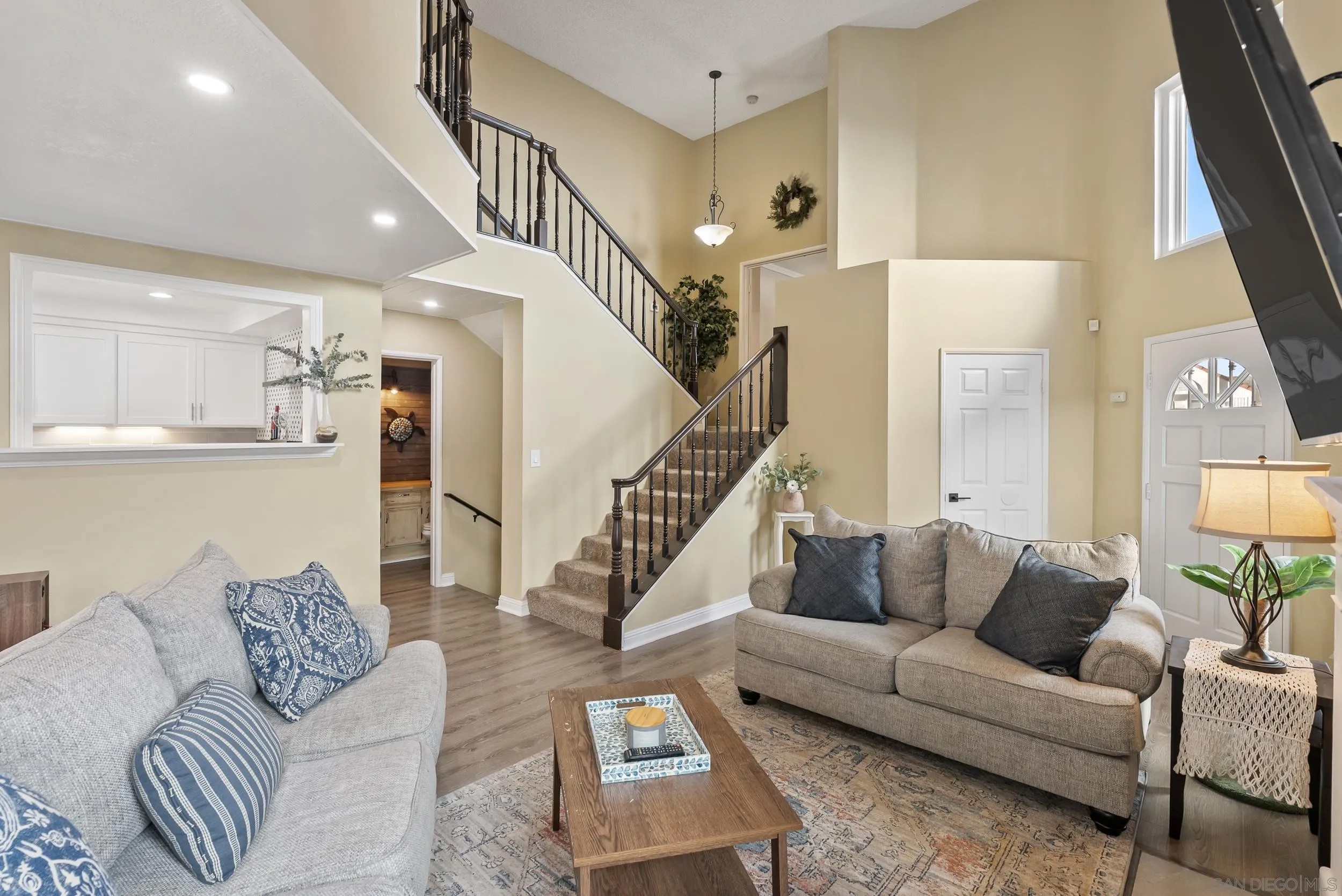 10529 Flora Verda Ct