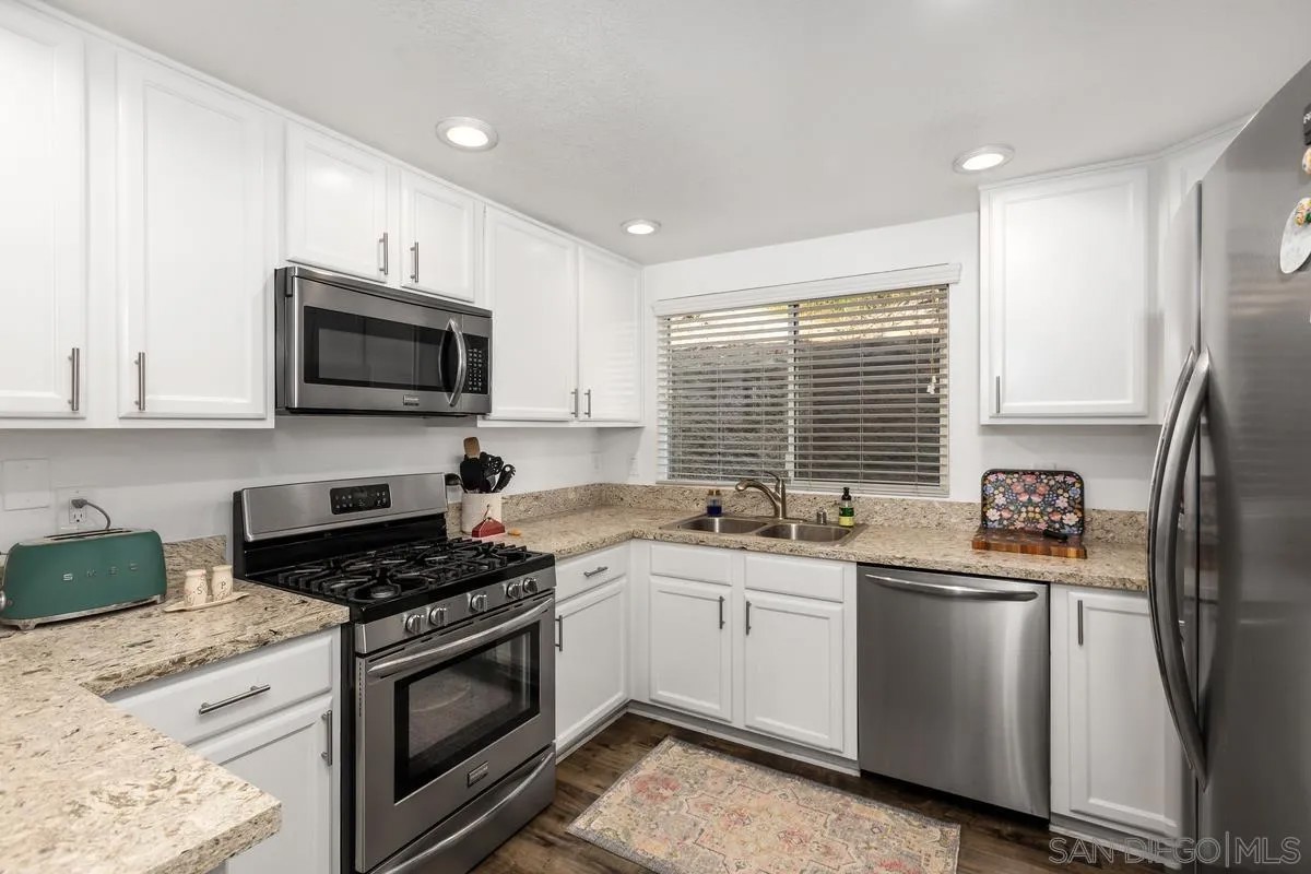 1534 Glenwood