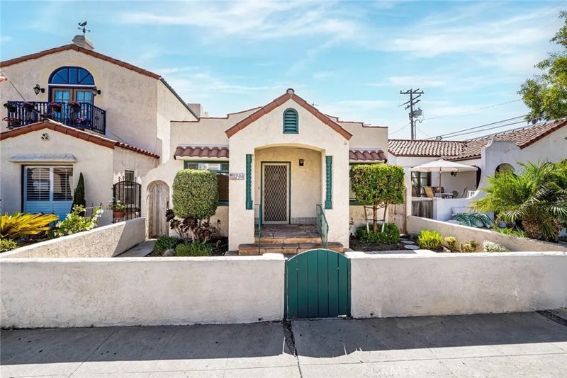 206 La Verne