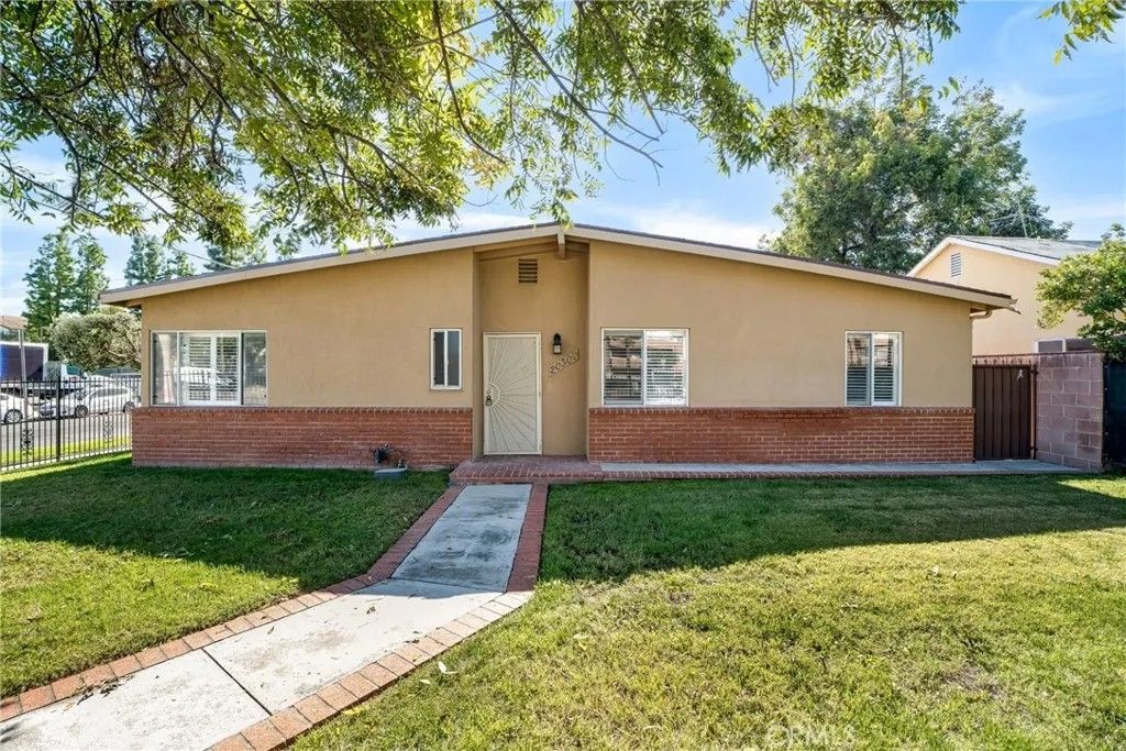 Photo of 20300 Sherman Way, Winnetka, CA 91306 (MLS # SR25246940)