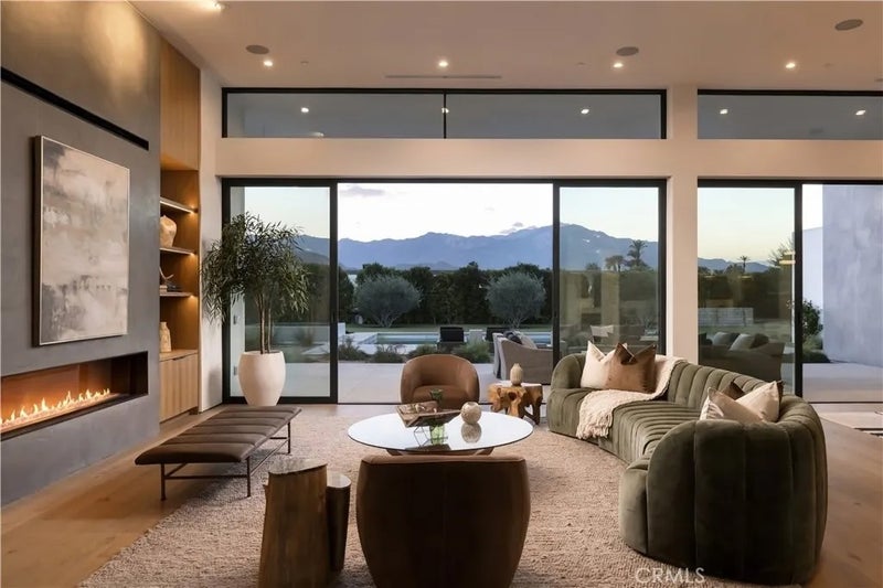 3 Wren Court